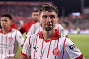 În 2025 juca în Liga Campionilor, acum a retrogradat în liga secundă din Spania