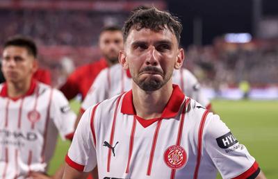 În 2025 juca în Liga Campionilor, acum a retrogradat în liga secundă din Spania