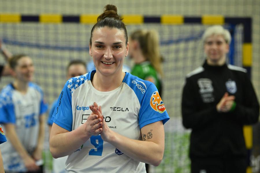 Andreea Rotaru și-a anunțat retragerea din handbal // foto: Imago Tripla campioană a României cu CSM București și-a anunțat retragerea la 32 de ani