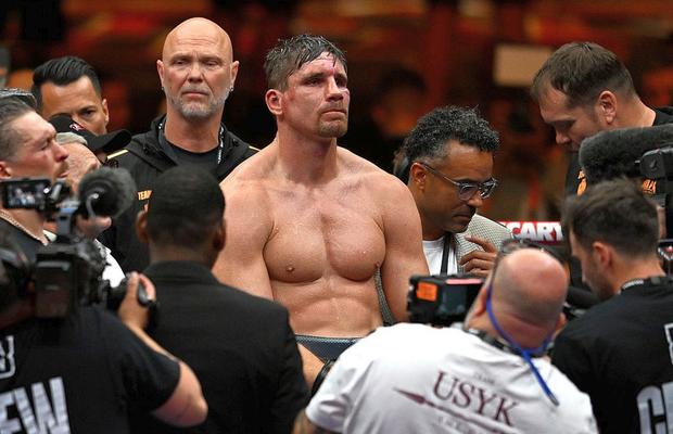Verhoeven vrea să facă apel după lupta cu Usyk: „A oprit meciul după gong”