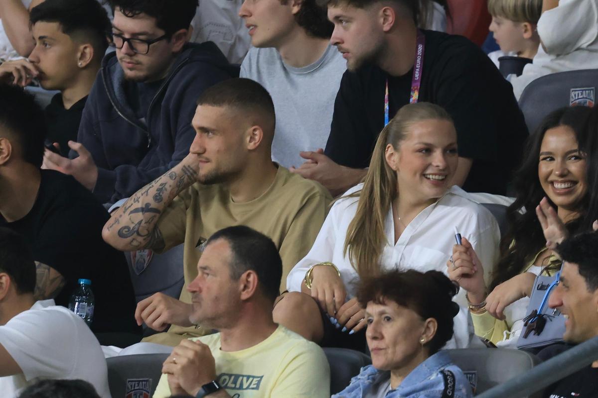 Cum au fost surprinși Bîrligea și Antonia în timp ce FCSB se chinuia cu Botoșani