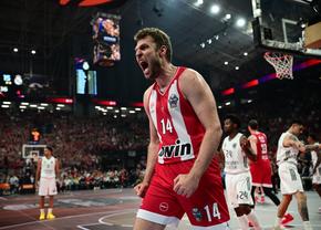 Au învins-o pe Real Madrid și au câștigat a 4-a Euroligă din istoria clubului! Triumf chiar în „casa” marii rivale