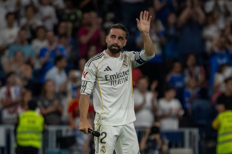 Daniel Carvajal, în lacrimi după ultimul meci jucat pentru Real Madrid La ultimul meci pe Bernabeu, Carvajal a emoționat publicul până la lacrimi: „Real Madrid este viața mea”