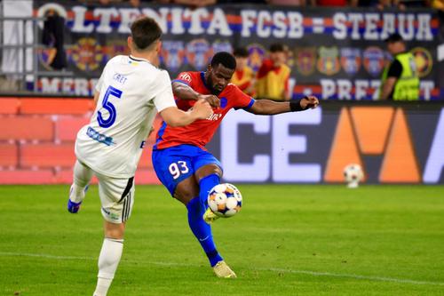 Gigi Becali a anunțat echipa pentru meciul cu Dinamo. Singura întrebare e cine va fi titular între Thiam și Octavian Popescu/ foto Ionuț Iordache (GSP)