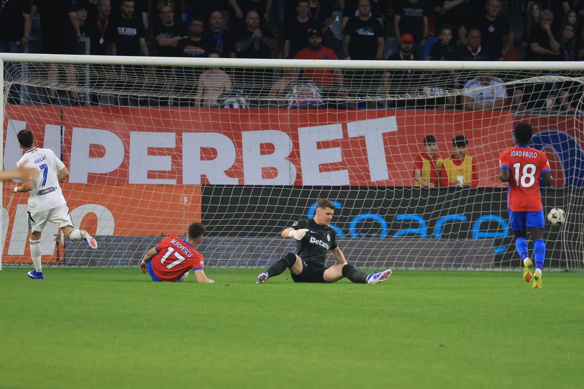 FCSB - FC Botoșani » Duel în semifinala barajului pentru Conference League: Dawa înscrie în minutul 53