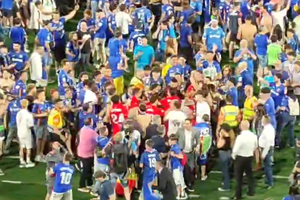 Scene UNICE în La Liga: Jucătorii au pierdut meciul, însă au sărbătorit pe gazon cu ultrașii rivalei