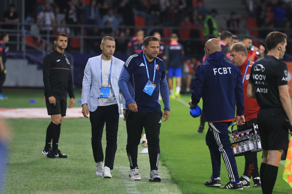 A primit „galben” din partea lui Istvan Kovacs, iar apoi a avut o criză de râs la adresa arbitrului