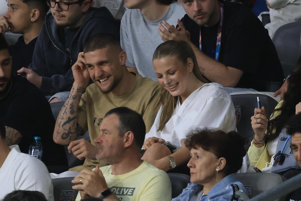Cum au fost surprinși Daniel Bîrligea și Antonia Salanță în FCSB - FC Botoșani