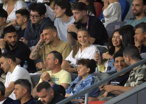 Cum au fost surprinși Bîrligea și Antonia în timp ce FCSB se chinuia cu Botoșani