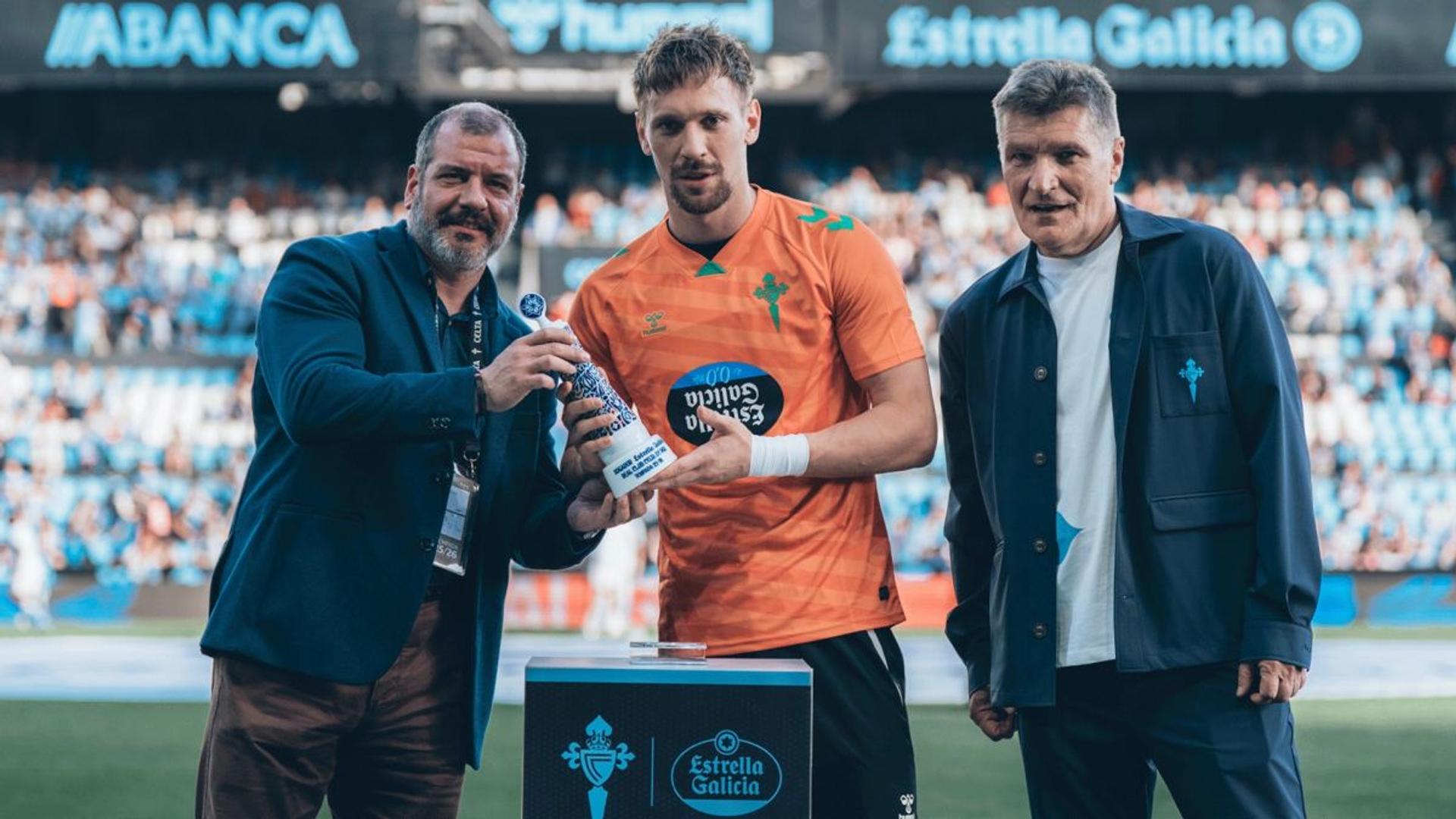 Portarul Ionuț Radu în acțiune la Celta Vigo, gestionând probleme musculare înainte de convocarea națională pentru meciuri amicale. | sursa foto: Gazeta Sporturilor