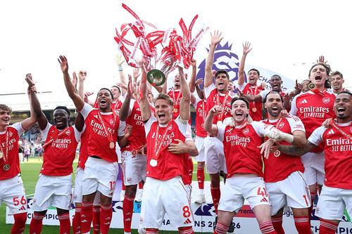 Arsenal a primit trofeul Premier League/ FOTO Getty Images