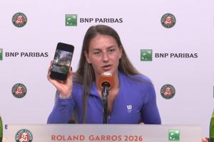 „Asta am primit la opt dimineața!” » Celebra jucătoare de tenis a arătat o imagine la conferința de presă de la Roland Garros și a lăsat lumea fără cuvinte