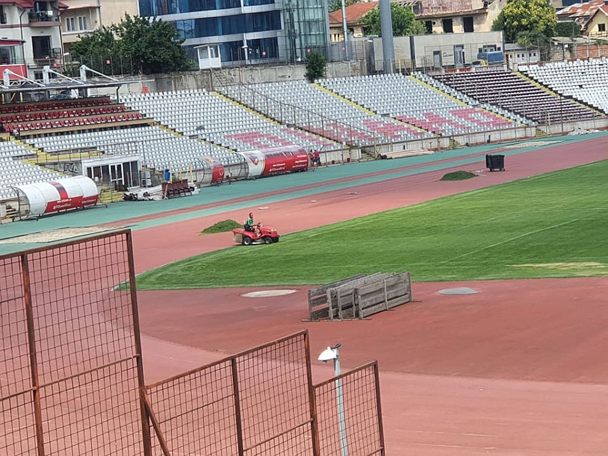 VIDEO + FOTO Cum arată gazonul de pe stadionul Dinamo înainte de Derby » În ce condiții se va juca meciul din Cupă
