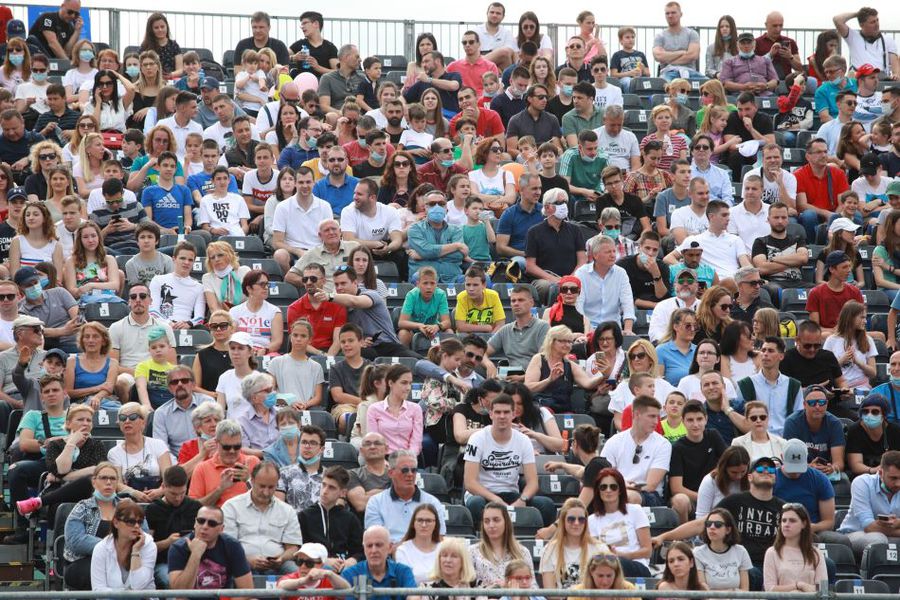 Tribunele pline la etapa Adria Tour de la Belgrad Foto Hepta