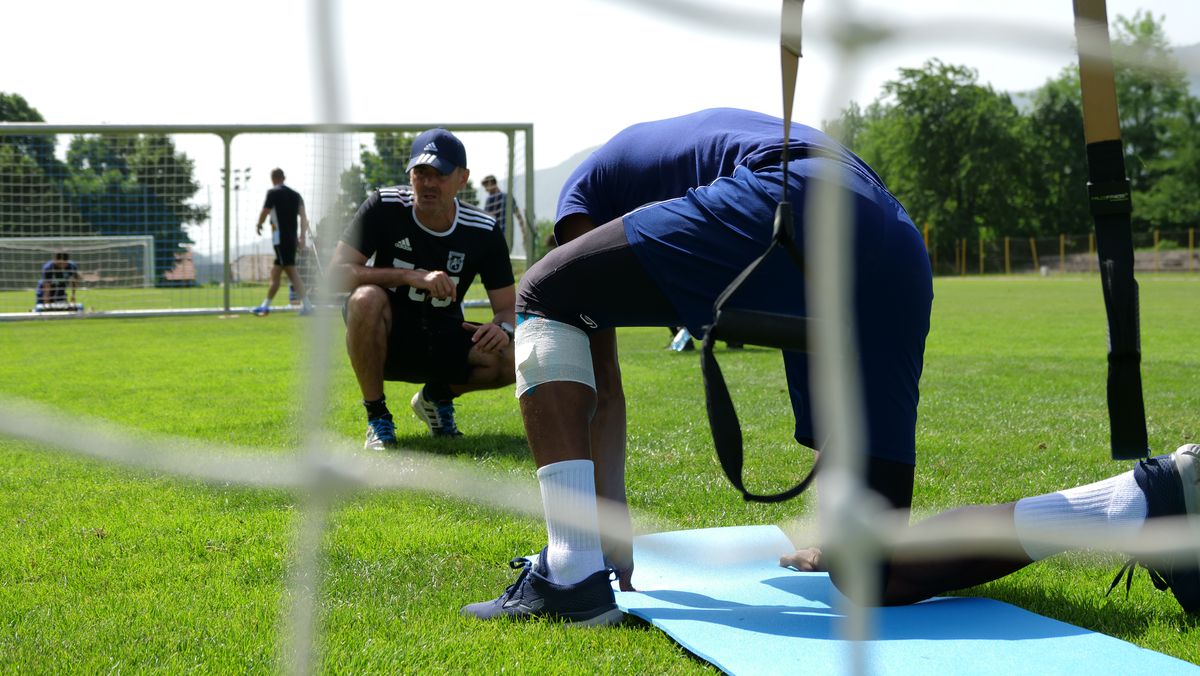 Antrenament spartan în cantonamentul lui FCU Craiova 1948! Imaginile surprinse de GSP în Slovenia
