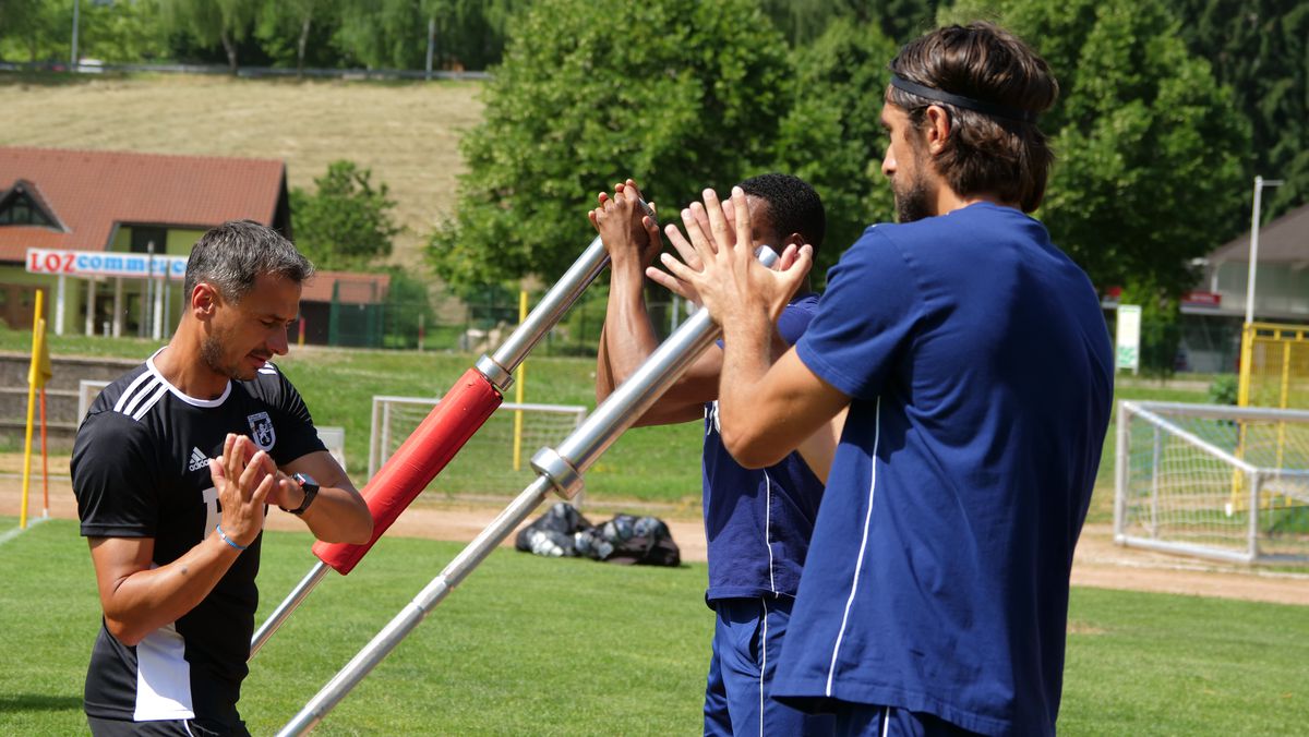 Antrenament spartan în cantonamentul lui FCU Craiova 1948! Imaginile surprinse de GSP în Slovenia