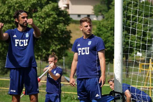 Din cantonamentul pe care FCU Craiova îl desfășoară în Slovenia, patronul Adrian Mititelu Jr. a acordat un interviu pentru cititorii GSP. Crede că mijlocașul central Dragoș Albu (20 de ani) va fi cel mai important transfer al clubului oltean.