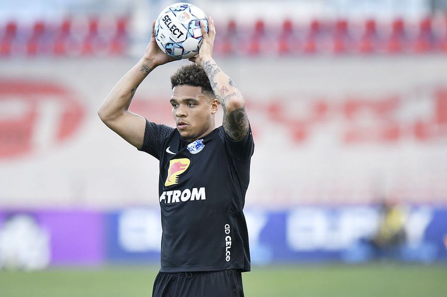 Bradley de Nooijer Farul a anunțat că a vândut un titular în Bulgaria, apoi a șters postarea. Surse din club au dezvăluit că tranzacția e realizată