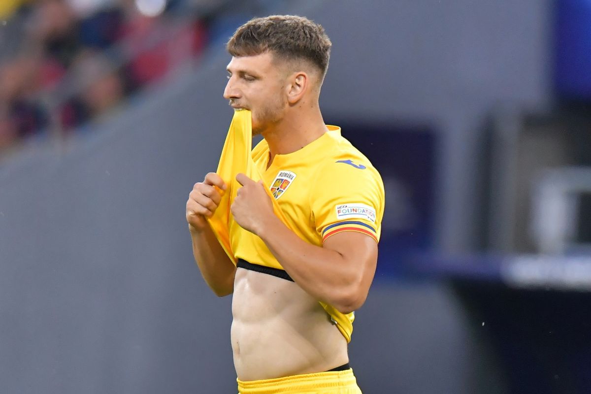 „Demisia!” » Fanii României au răbufnit după autogolul lui Victor Dican