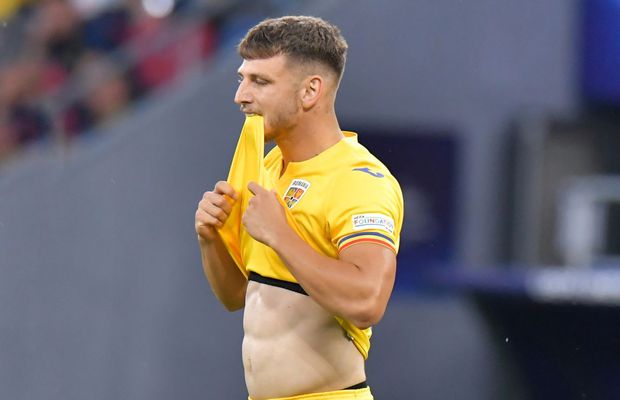 „Demisia!” » Fanii României au răbufnit după autogolul lui Victor Dican