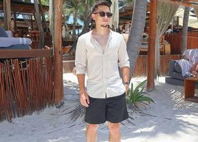 Moruțan, ca la Mr. Olympia pe plajele din Mexic. Fotbalistul român e un pachet de mușchi