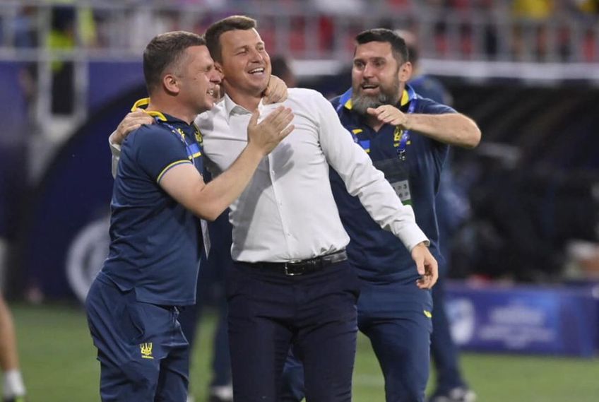 România U21 a fost învinsă de Ucraina U21, scor 0-1, și este ca și eliminată de la EURO 2023. Ruslan Rotan (41 de ani), selecționerul ucrainenilor, a dedicat victoria armatei de la Kiev.