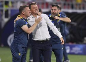 Moment emoționant în conferință » Cui a dedicat selecționerul ucrainean victoria contra „tricolorilor”