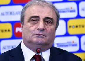 Nea Mihai, am fost aproape :) În aprilie, Stoichiță voia să câștigăm Euro: „Numai la titlul european mă gândesc”