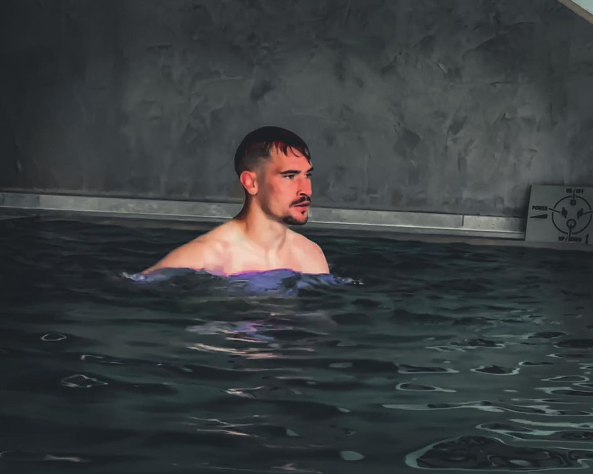 Ziua familiei în cantonamentul României » Edi Iordănescu i-a lăsat pe jucători să stea alături de partenere