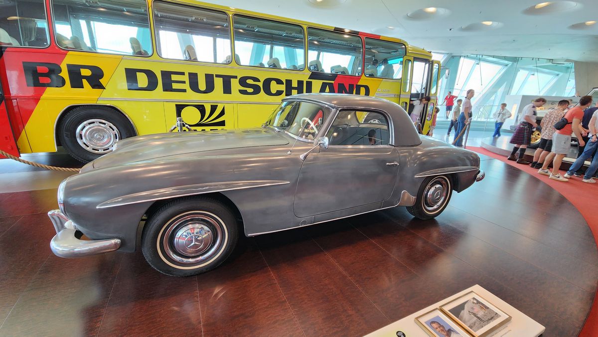 UIMITOR! Inovație, istorie, clasă și cai putere » Gazeta Sporturilor a vizitat colecția incredibilă de la Muzeul Mercedes-Benz