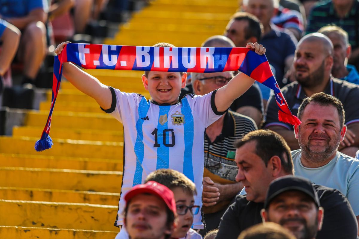 Conferință cu bucluc la echipa nou-aterizată în Liga 2 » Antrenorul a fost demis, președintele a pocit numele înlocuitorului: „Arago... zola”