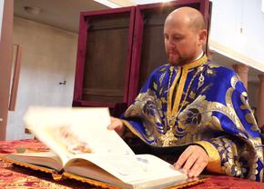 Edward Iordănescu a chemat preotul în cantonament! Înaintea eșecului din duelul cu Belgia părintele nu a putut fi lângă „tricolori”