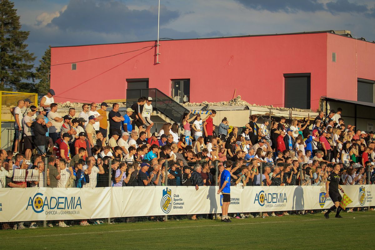 Imagini din sezonul promovării lui FC Bihor