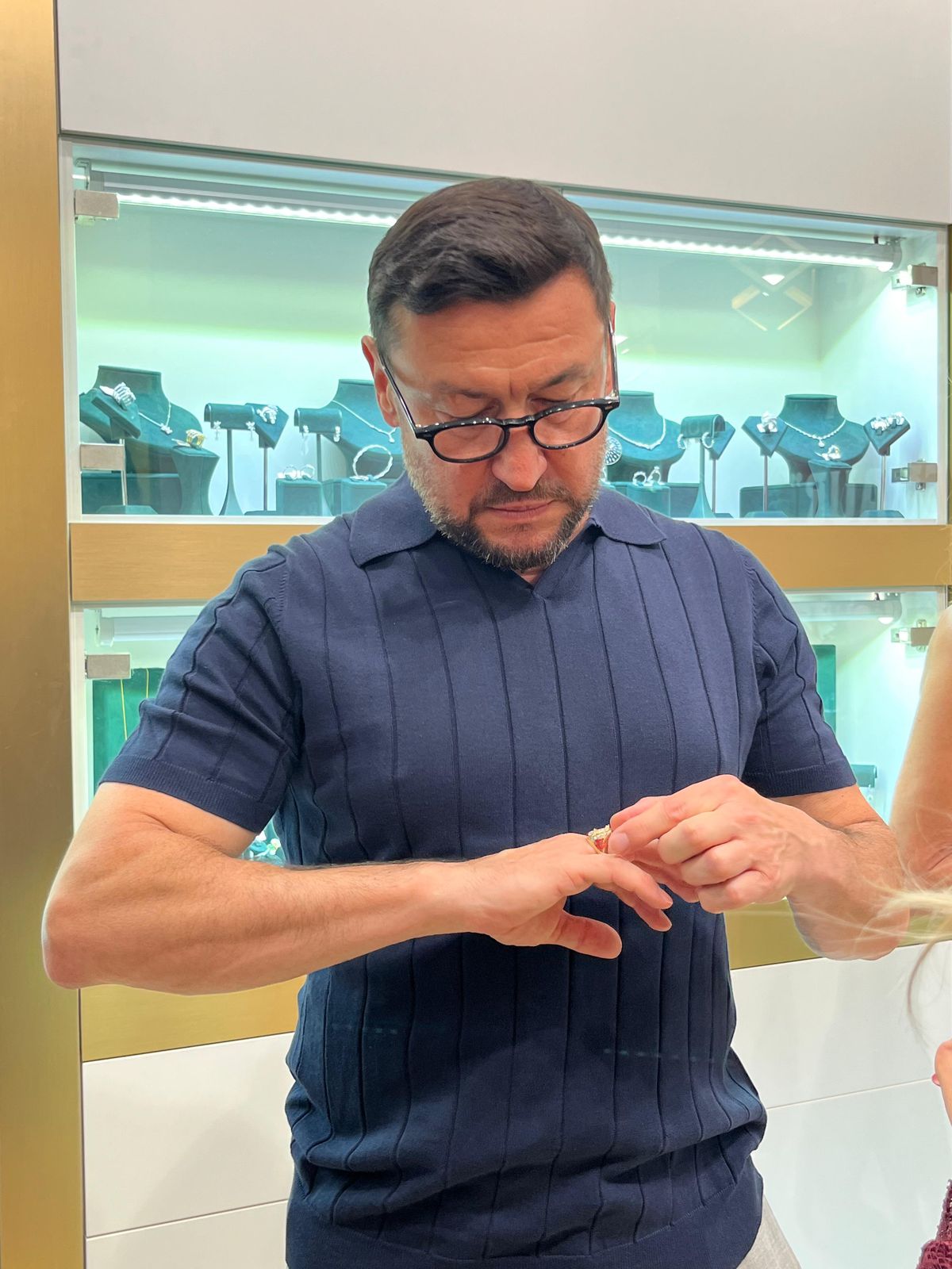 Rapid a lansat o serie de produse din aur cu o zi înainte de aniversarea clubului » Ce concurs au pregătit giuleștenii pentru fani