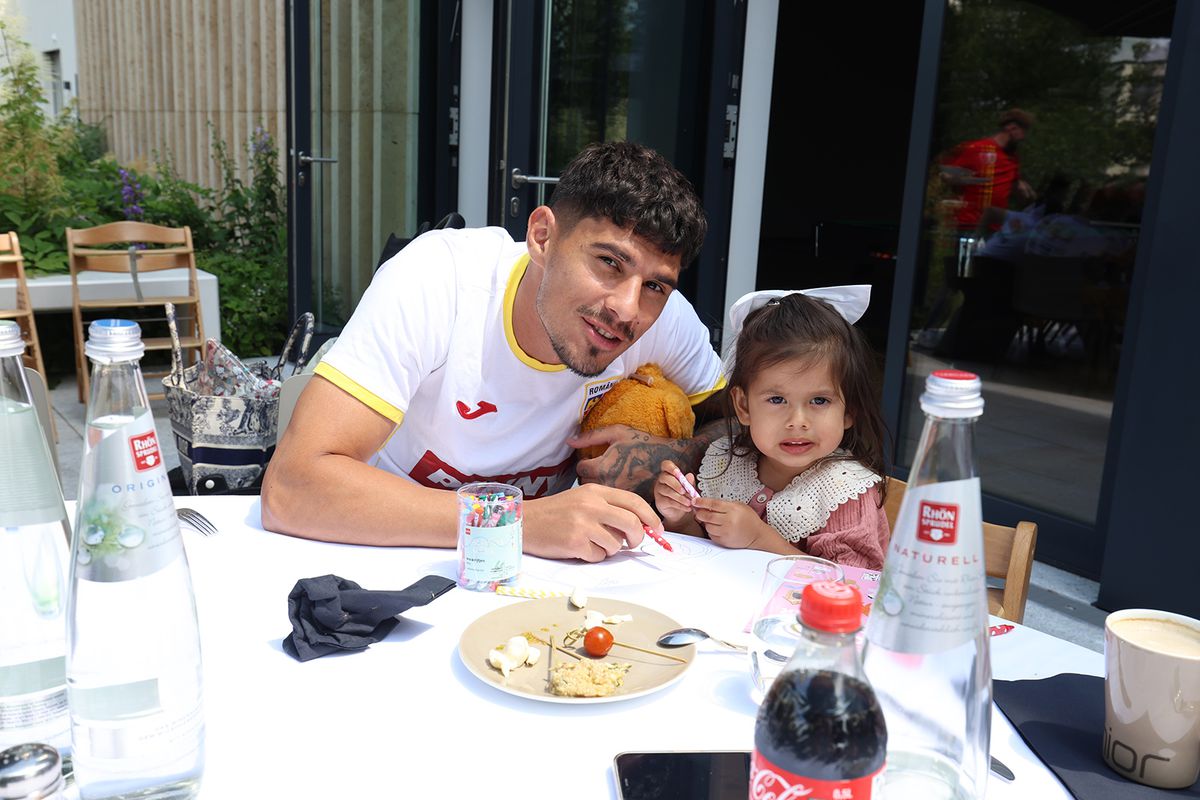 Echipa nationala (23 iunie) - soțiile și iubitele fotbaliștilor României, în cantonamentul din Germania
