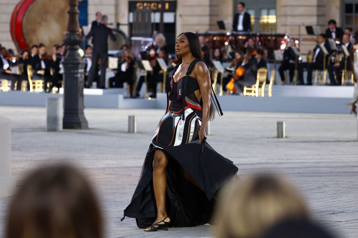 Venus și Serena Williams, așa cum nu le-ai mai văzut » Ce ținute au purtat la Vogue World 2024: saci reciclați și „Regina reginelor”