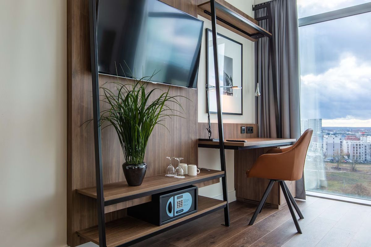 Amețitor! Un zgârie-nori găzduiește “tricolorii” înaintea decisivului cu Slovacia: a costat 110 milioane €