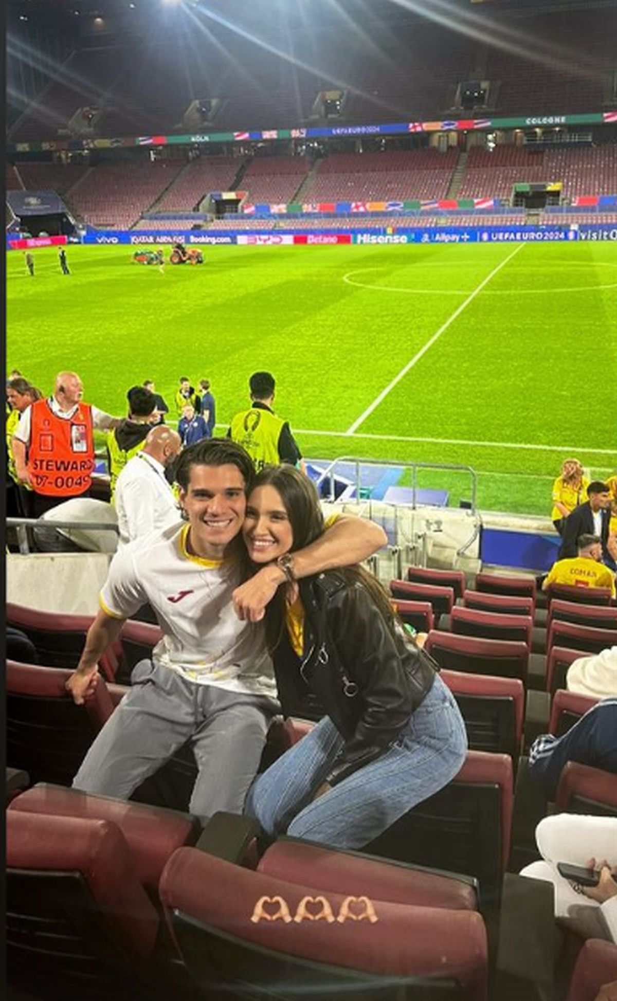 Prima apariție publică a lui Ianis Hagi împreună cu soția însărcinată