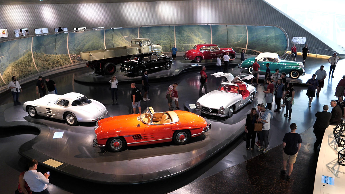 UIMITOR! Inovație, istorie, clasă și cai putere » Gazeta Sporturilor a vizitat colecția incredibilă de la Muzeul Mercedes-Benz