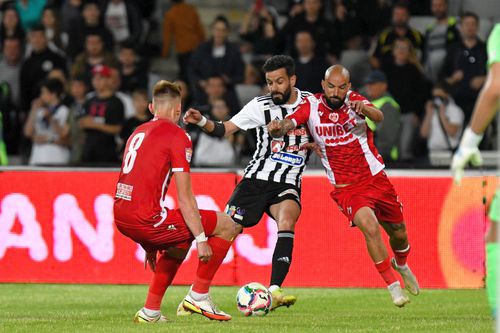 OFICIAL Corvinul a anunțat al 4-lea transfer al verii » Fotbalistul a revenit în România