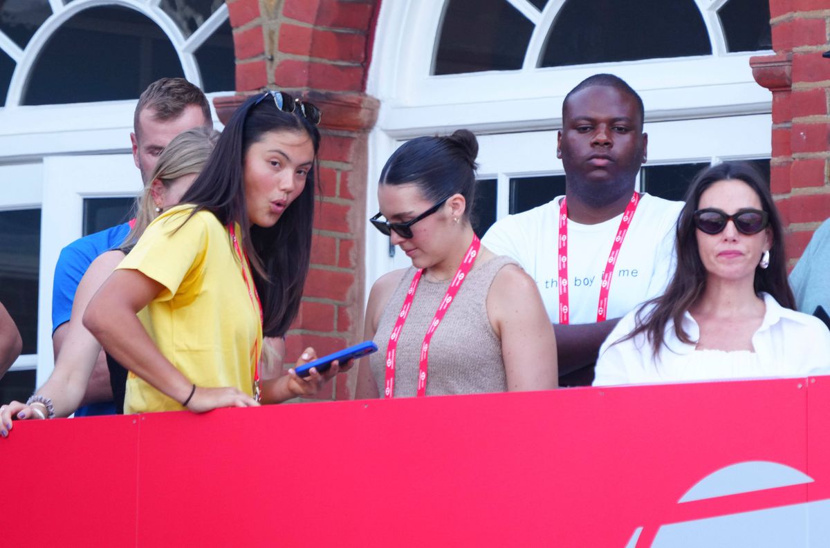 Emma Răducanu, urmărită de paparazzi după zvonurile despre relația cu celebrul jucător de tenis: "Este groaznic"