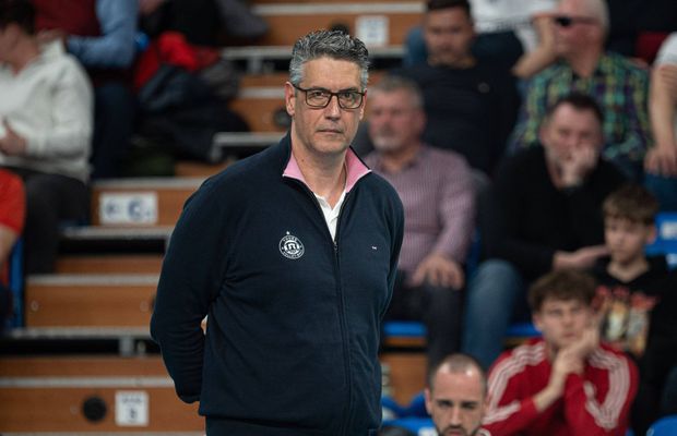 Steaua și-a prezentat noul antrenor: medaliat cu aur la Cupa Mondială