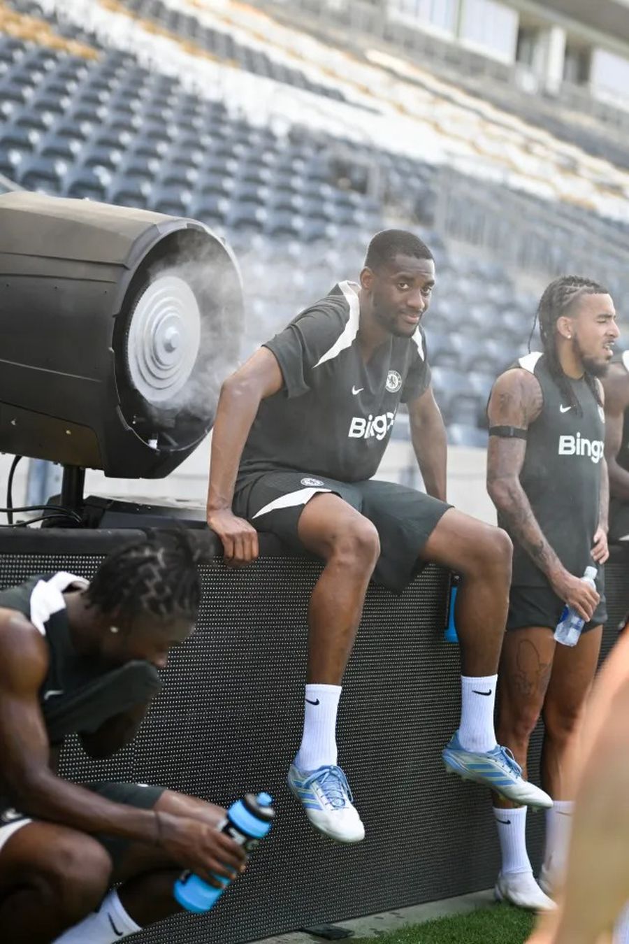 Jucătorii lui Chelsea, adepții pauzelor lungi și dese, la umbră Cod roșu la Philadelphia! Jucătorii lui Chelsea s-au „topit” la 42 de grade Celsius
