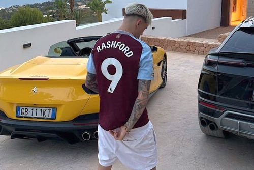 Ruptură totală » Garnacho s-a fotografiat în tricoul rivalei lui Manchester United!