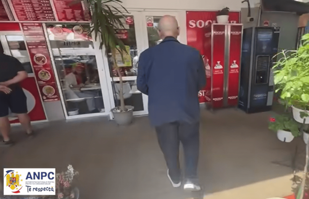 Piedone, în inspecție la shaormeria Socului: ce nereguli a descoperit