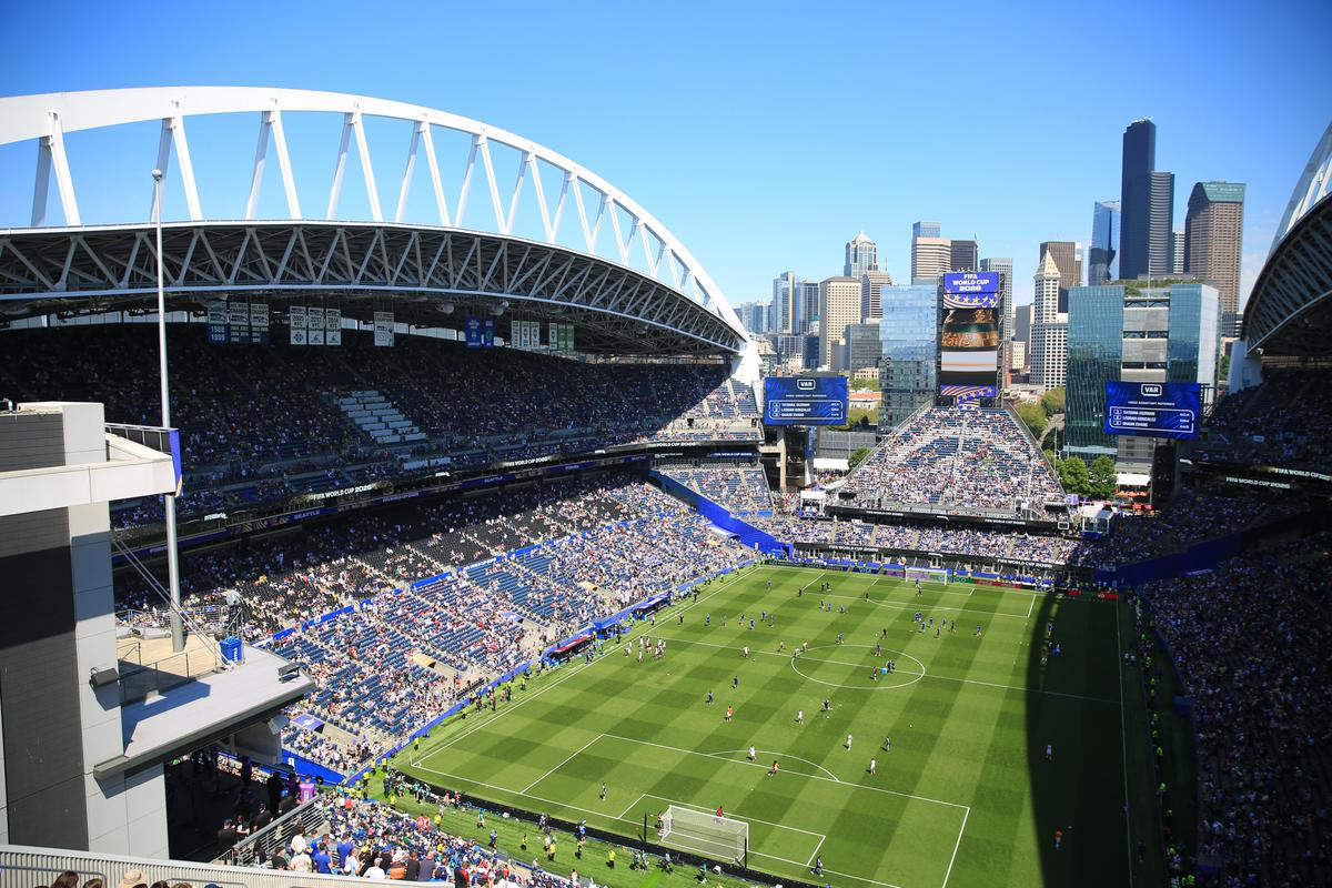 „Rațiu” și „Hagi”, prezenți în Seattle la Bosnia - Qatar » Explicația din spatele unei fotografii antologice de la Mondial