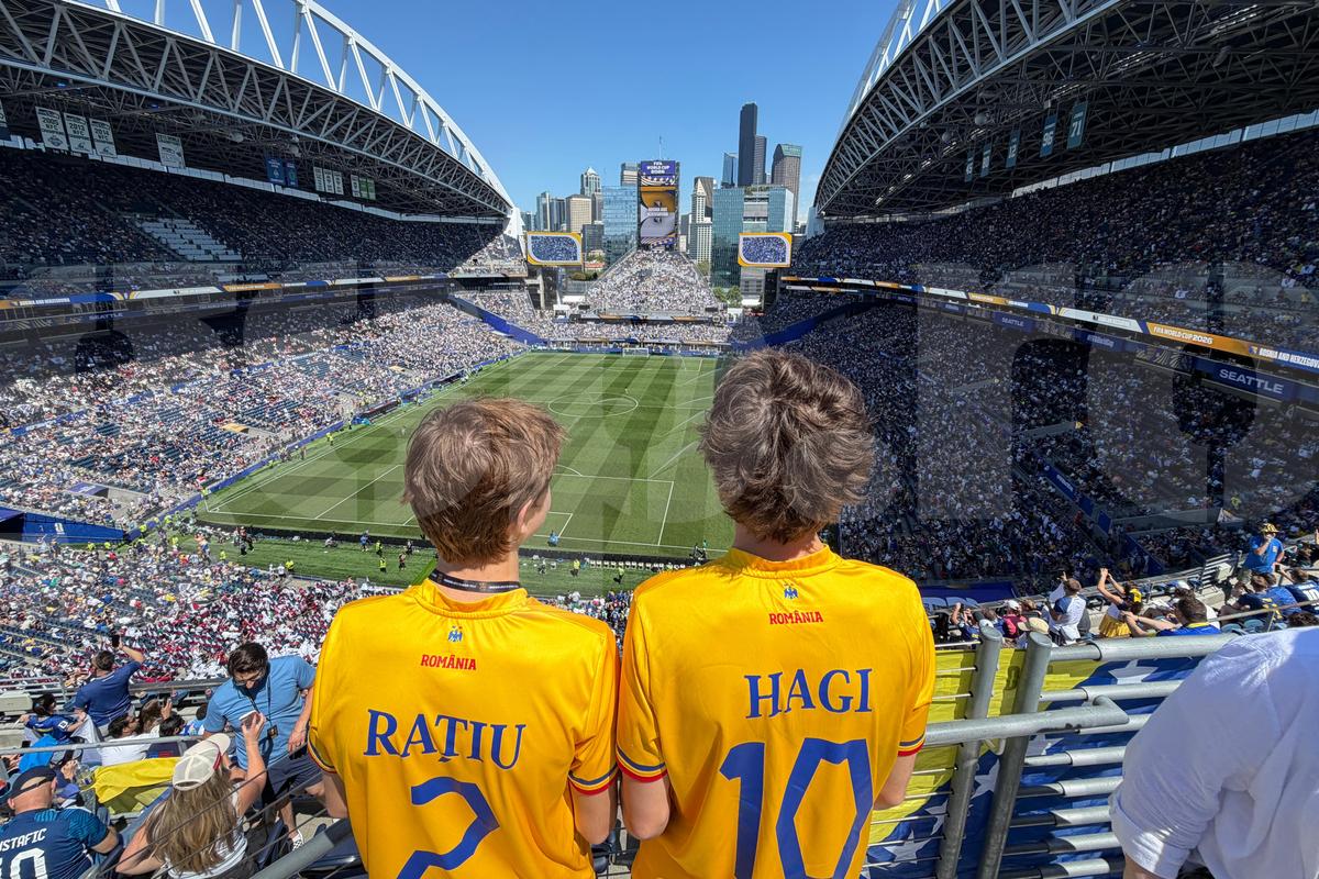 „Rațiu” și „Hagi”, prezenți în Seattle la Bosnia - Qatar » Explicația din spatele unei fotografii antologice de la Mondial