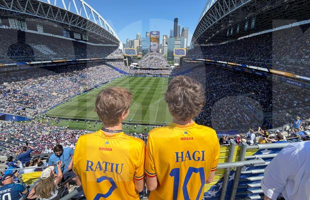 „Rațiu” și „Hagi”, prezenți în Seattle la Bosnia - Qatar » Explicația din spatele unei fotografii antologice de la Mondial