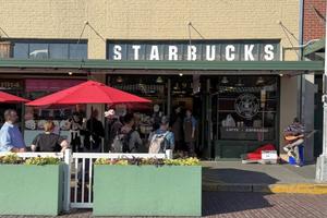 Bun venit în capitala cafelei din Statele Unite! » Orașul cu peste 1.600 de cafenele. Cum arată primul Starbucks din lume