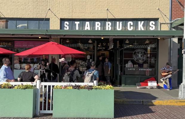 Bun venit în capitala cafelei din Statele Unite! » Orașul cu peste 1.600 de cafenele. Cum arată primul Starbucks din lume